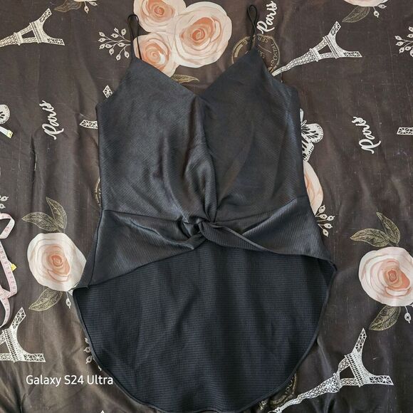 Express Hi-Low Adjustable Thin Strap Tank Size XS Black New - Picture 1 of 8